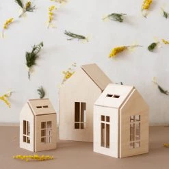 Babai Wooden Dollhouse With Magnets