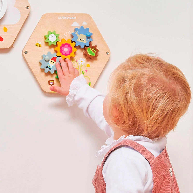 Le Toy Van Gears Activity Tile Le Toy Van Gears Activity Tile