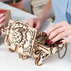 UGears Antique Box