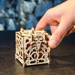 UGears 13+ Years Dice Keeper