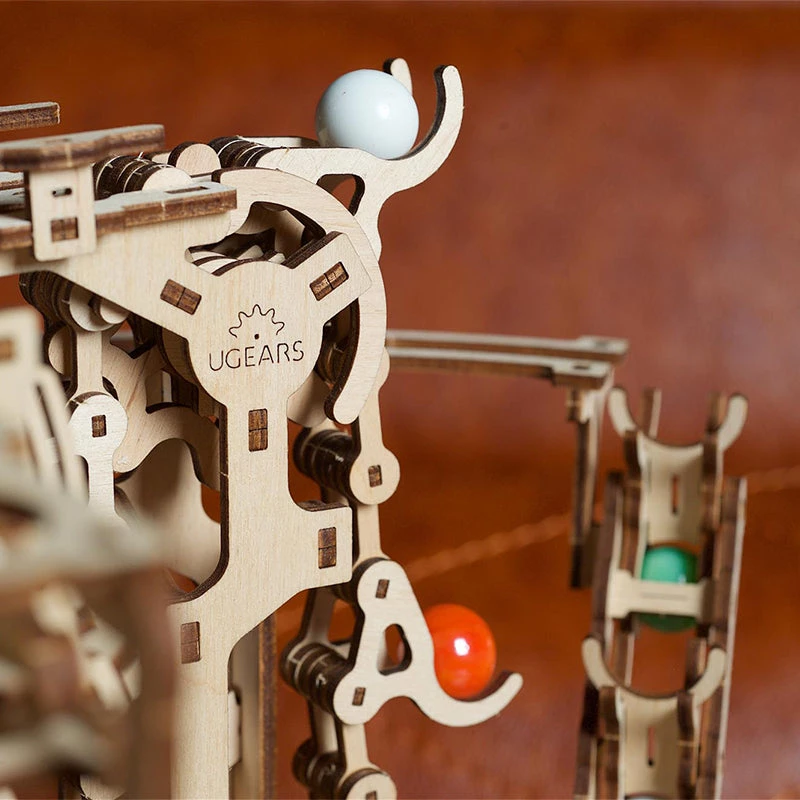 UGears Marble Run Chain Hoist UGears Marble Run Chain Hoist